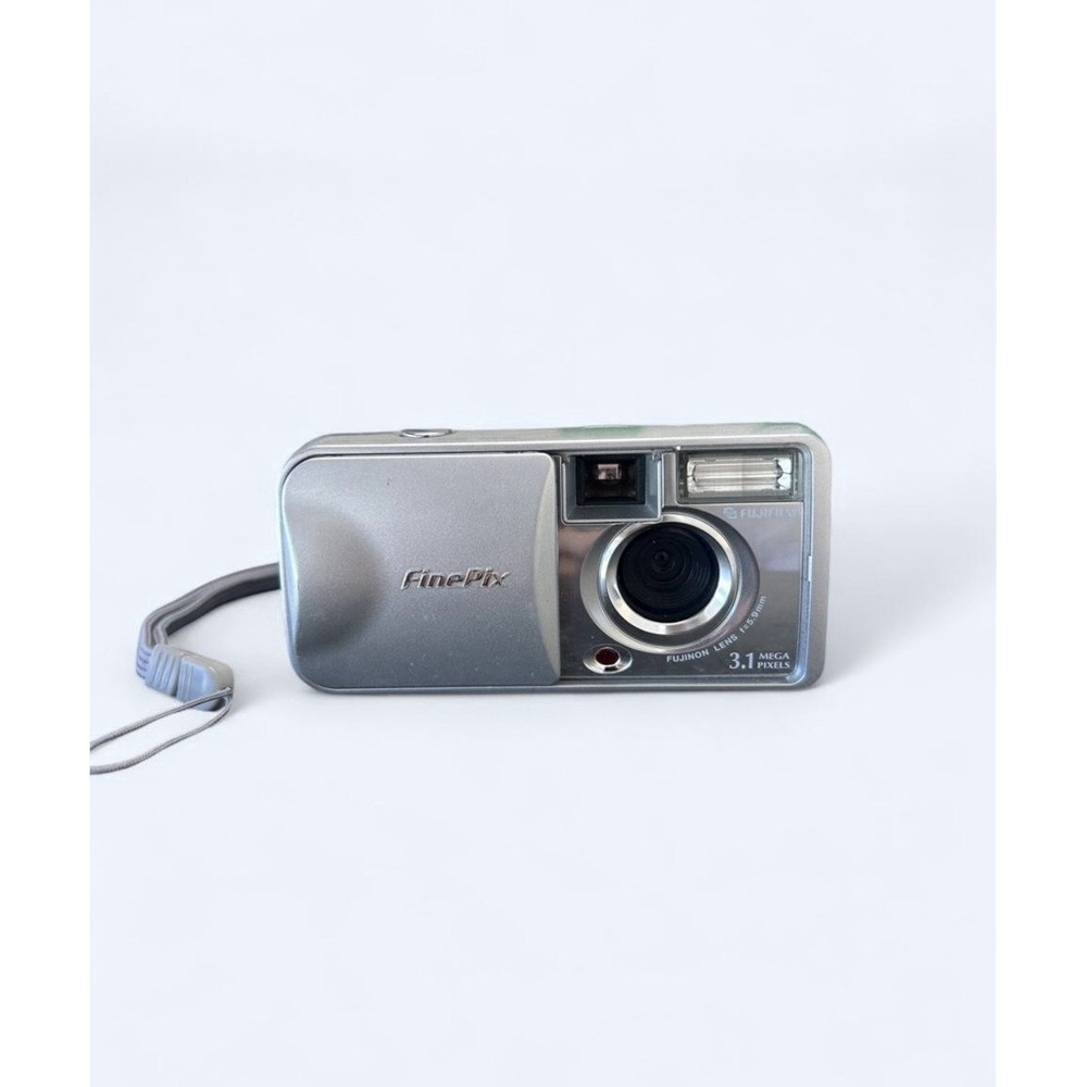 VTG Fujifilm FinePix A120 3.1MP Digital Camera Boxed Powers On/ Untested No SD